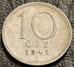 10 эре 1942 Швеция. Серебро 400 пробы. Монета продается в единственном экземпляре, изображенном на фото.