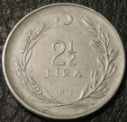 2½ лиры 1976 Турция. F-XF. На фото образец.