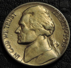 5 центов 1958 D США. Монета продается в единственном экземпляре, изображенном на фото.