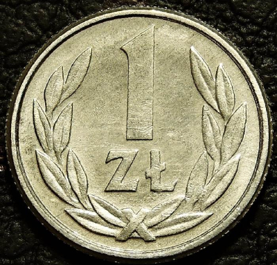 1 злотый 1990 Польша. Старый тип. Монета продается в единственном экземпляре, изображенном на фото.