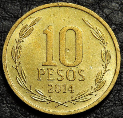 10 песо 2014 Чили. Монета продается в единственном экземпляре, изображенном на фото.