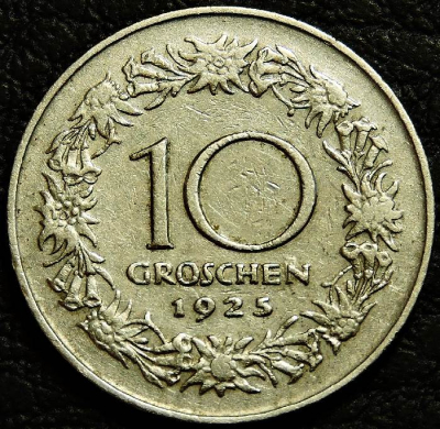 10 грошей 1925 Австрия. Монета продается в единственном экземпляре, изображенном на фото.