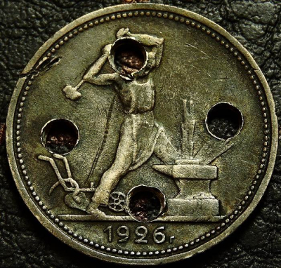 50 копеек 1926. "Пуговица"
Оригинал. Монета продается в единственном экземпляре, изображенном на фото.